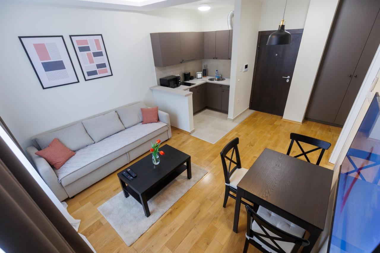 Black & White Apartment Subotica Eksteriør bilde