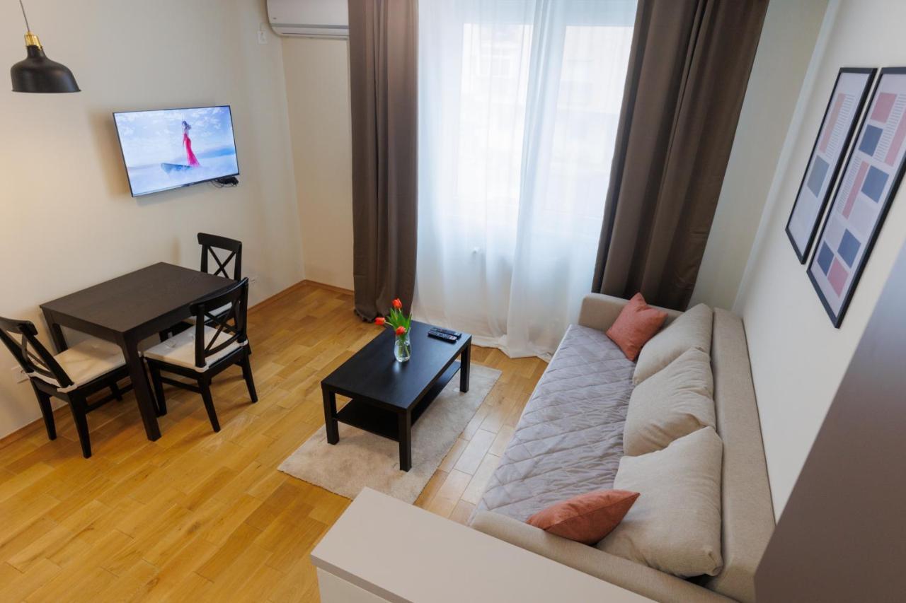 Black & White Apartment Subotica Eksteriør bilde